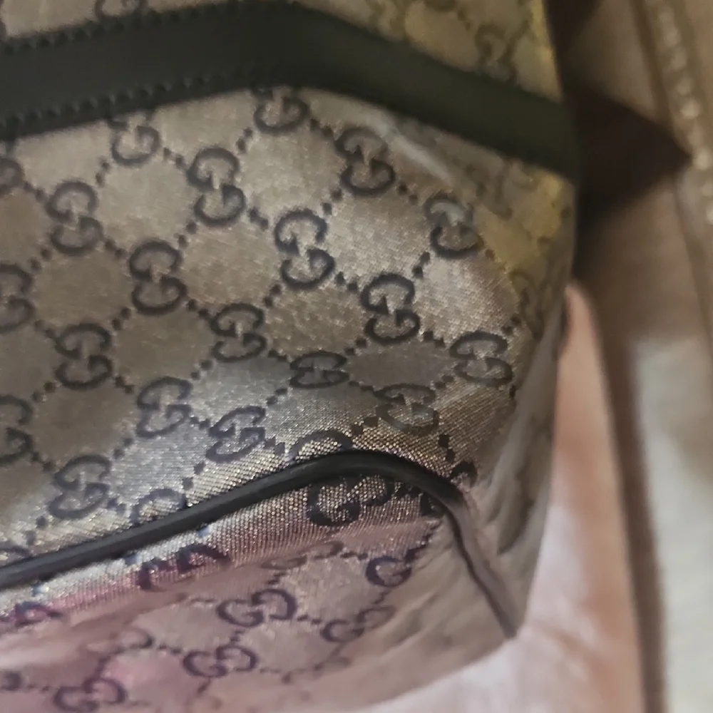 Gucci Black and Gray Speedy/Duffel Bag with Iconic Monogram - Picture 7 of 15